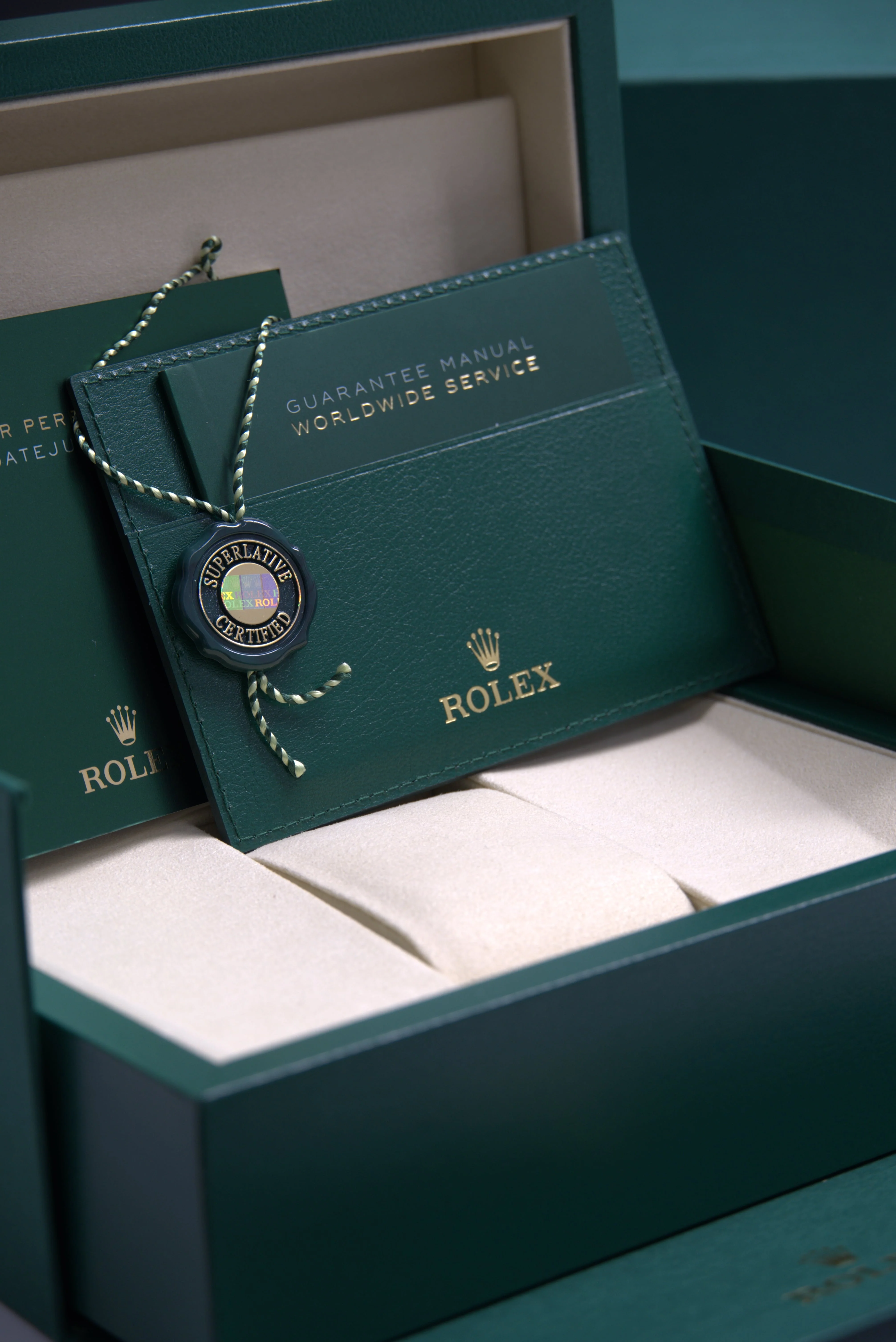 Rolex Cosmograph Daytona "Panda" 40mm White Dial Black Ceramic Bezel 126500LN – New 2025 / 2026 - Image 6